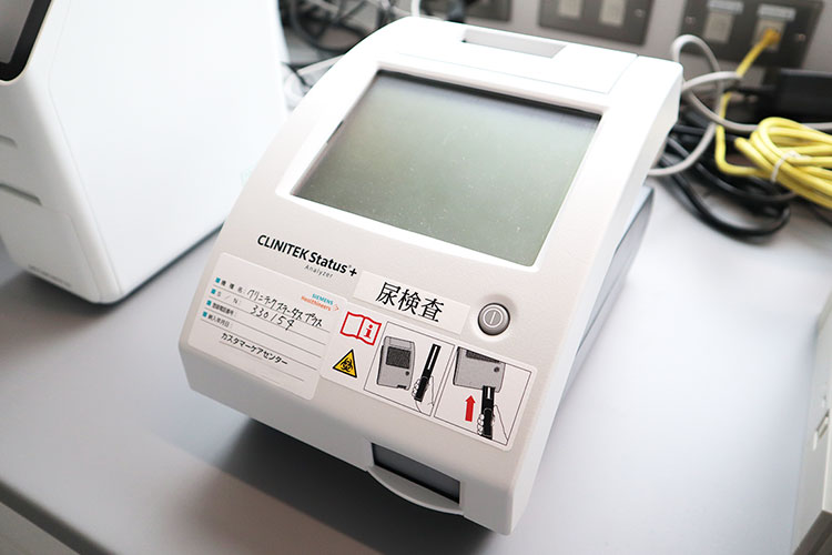 尿検査機器